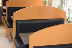 Desayuno bufé gratuito y diario