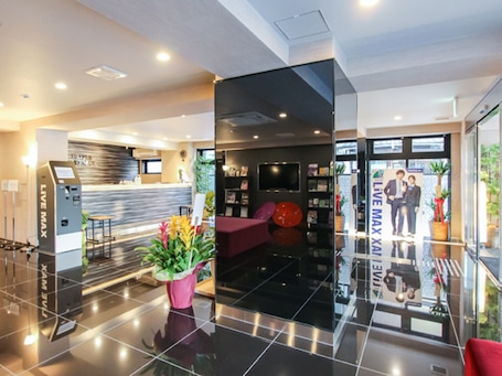 Lobby. HOTEL LiVEMAX Kyoto Nijojo-kita