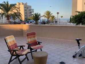 Property grounds - Flat in Arenales del Sol with large terrace (Los Arenales del Sol)