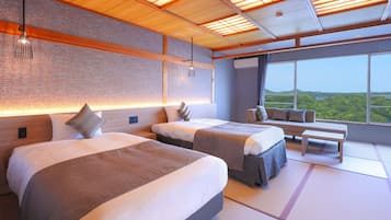 Superior Japanese-Style Bed with 12 Tatami Mats (Sea side) - Indoor Bath - No-Smoking | In-room safe, bed sheets