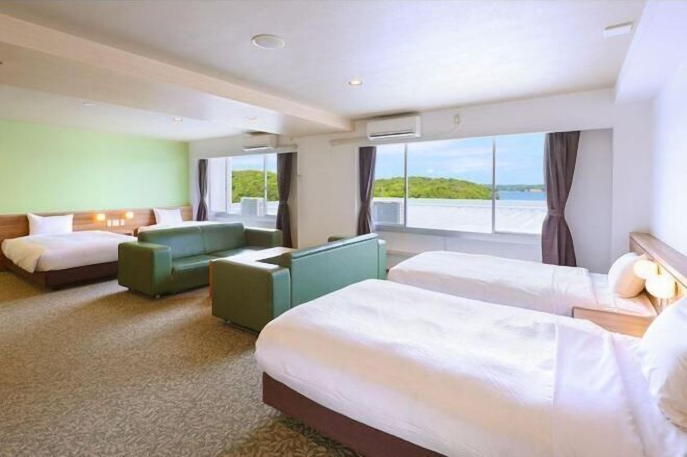 ตู้นิรภัยในห้องพัก, ผ้าปูที่นอน