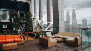Outdoor pool - MZ Suite at The Face Platinum Suites (Kuala Lumpur)