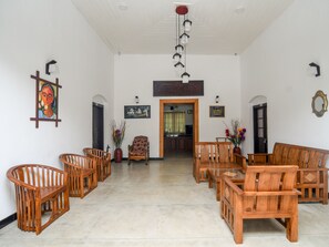 Khu tiếp khách ở sảnh