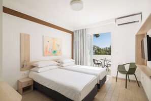 Hypo-allergenic bedding, desk, soundproofing, free WiFi - Bellevue Maradiso Casa by Aminess (Orebic)