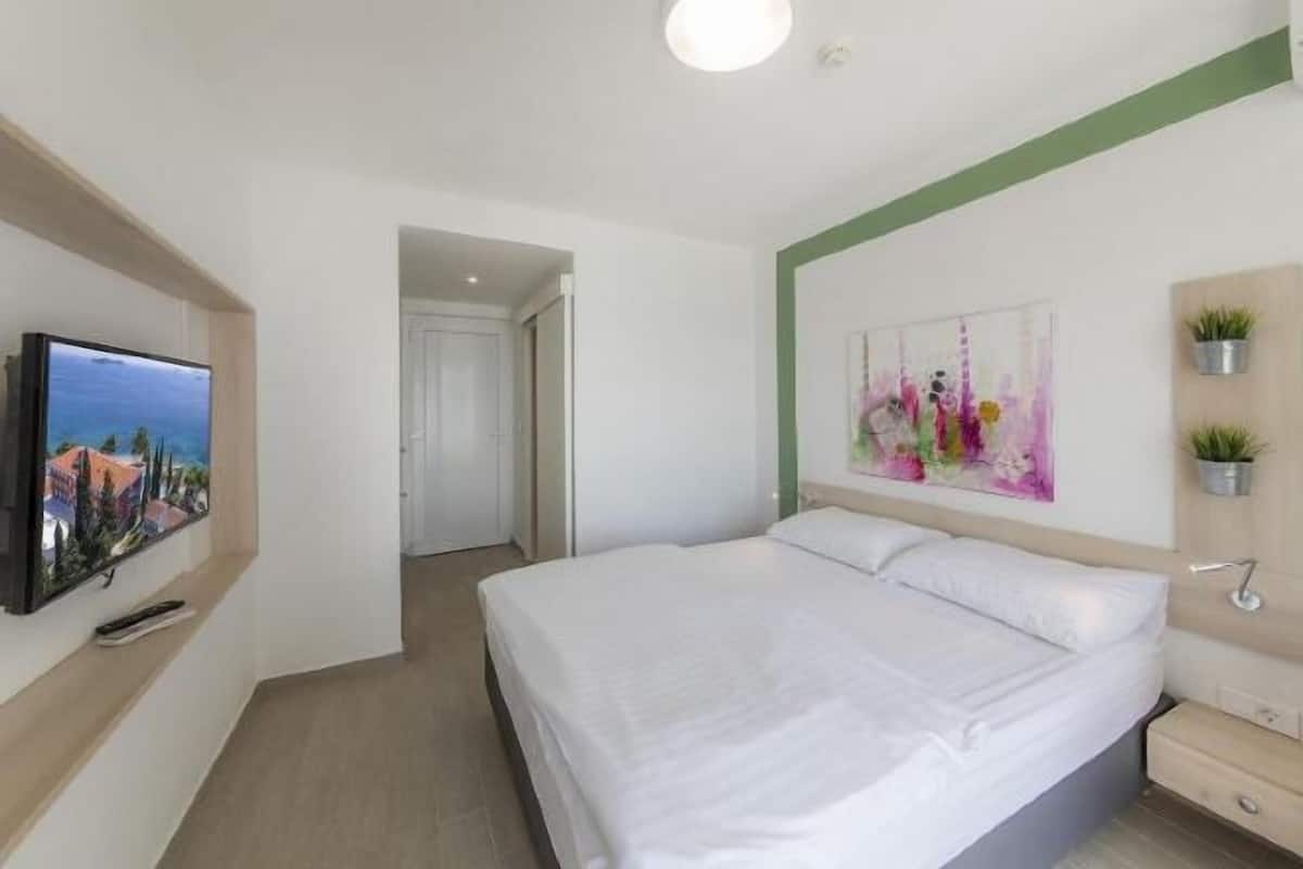 1 chambre, literie hypoallergénique, bureau, chambres insonorisées