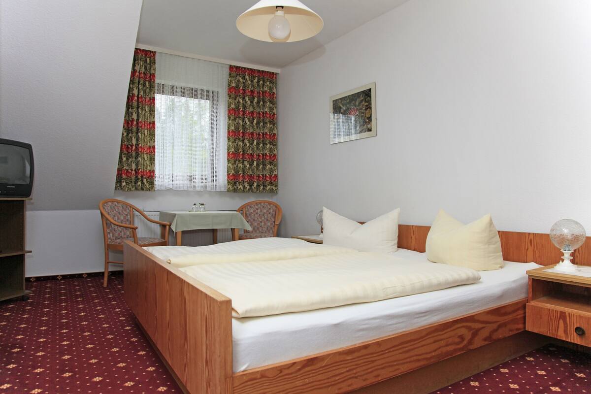 Blackout curtains, free WiFi, bed sheets