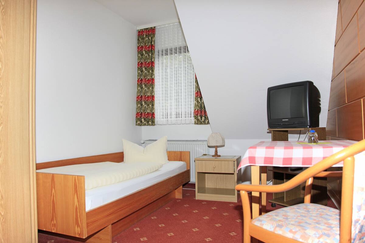 Blackout curtains, free WiFi, bed sheets