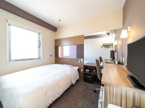 Blackout curtains, iron/ironing board, free WiFi, bed sheets - Super Hotel Kochi (Kochi)