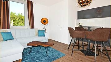 Fernseher, Stereoanlage