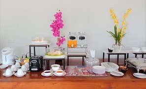 Daily buffet breakfast for a fee