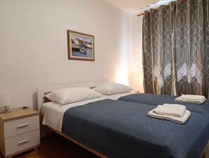Apartment, 6 Bedrooms, Terrace, Sea View (A4) | Free cribs/infant beds, free WiFi, bed sheets - Apartments Valentina-B (Nin)