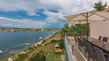 Appartement, 6 chambres, terrasse, vue sur la mer (A4) | Terrasse/patio