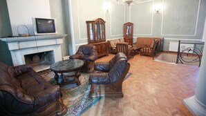 Unclassified image, 5 of 15, button - Hotel Baratashvili (Tbilisi)