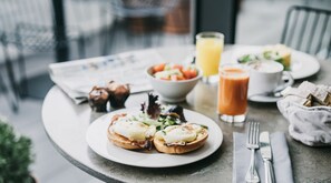 Free daily buffet breakfast - Hotel Baratashvili (Tbilisi)