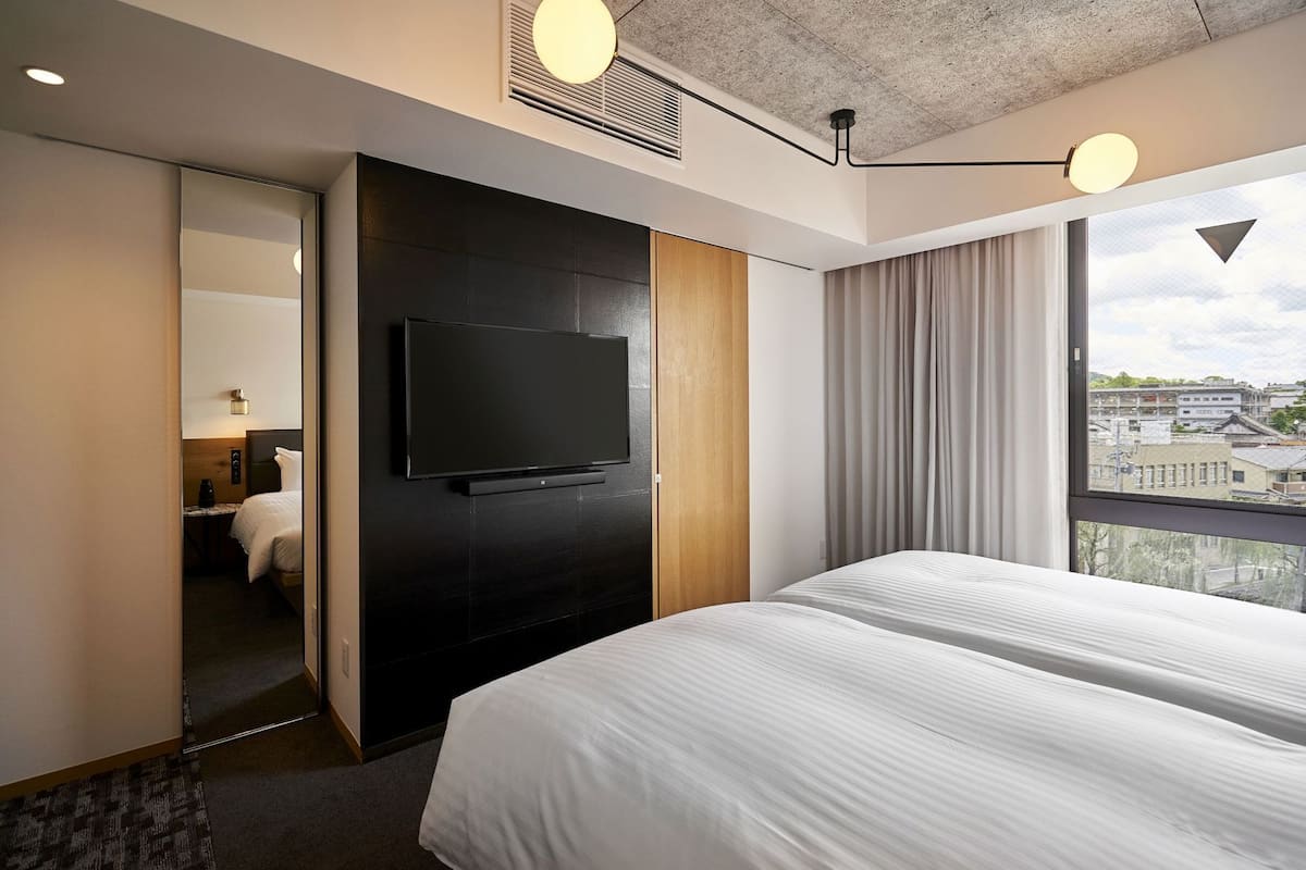 Down duvets, in-room safe, soundproofing, iron/ironing board