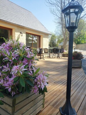 Terrace/patio - Le Château de Bernesq (Bernesq)