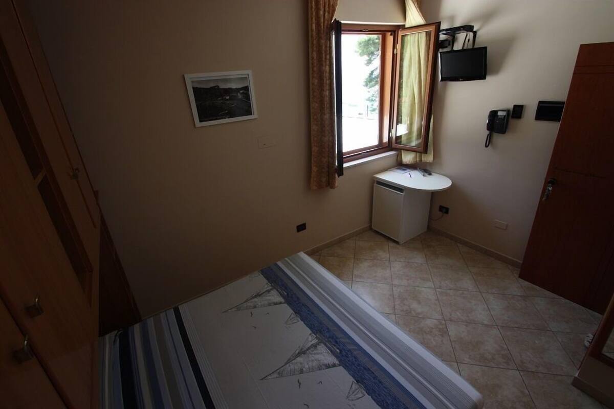 Double Room, Terrace, Sea View (Angelo della Finestra di Oriente) | Minibar, in-room safe, individually decorated, individually furnished