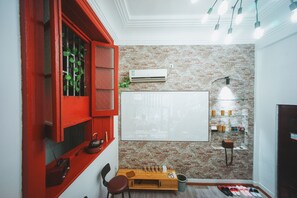 Twin Room, Non Smoking | Free WiFi - Shanghai Rainbow No.35 (Shanghai)