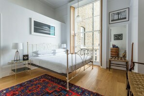 Apartment (2 Bedrooms) | 2 bedrooms, individually decorated, individually furnished - Pembridge Villas IV by Onefinestay (London)