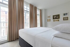 Appartement (1 Bedroom) | 1 chambre, décor unique, ameublement unique