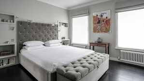 Apartment (3 Bedrooms) | 3 bedrooms, laptop workspace, WiFi, individually decorated - Masbro Road by Onefinestay (London)