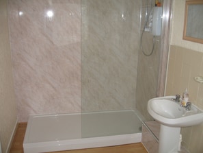 Shower, towels