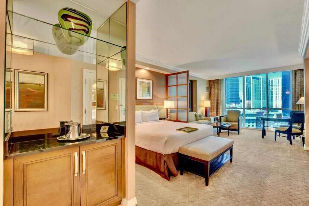 1 bedroom, in-room safe, desk, iron/ironing board