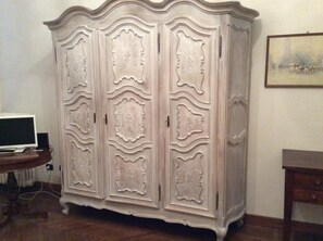 Free cribs/infant beds, free WiFi, bed sheets - B&B Del Piazzo (Biella)