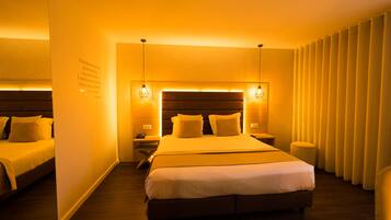 The Accessible Twin/Double City View | 1 bedroom, free minibar items, in-room safe, individually decorated