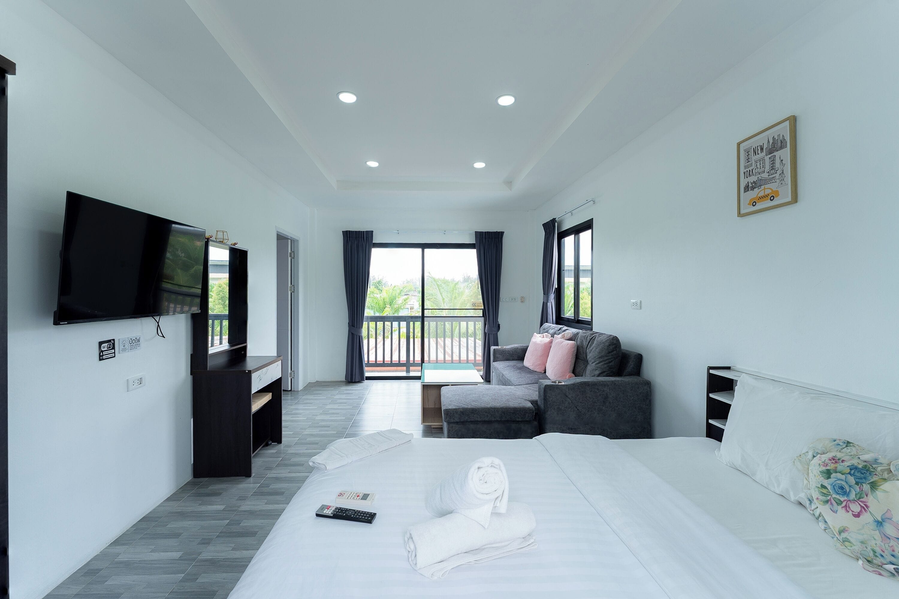 Chambre Standard | Coffres-forts dans les chambres, bureau, Wi-Fi gratuit, draps fournis