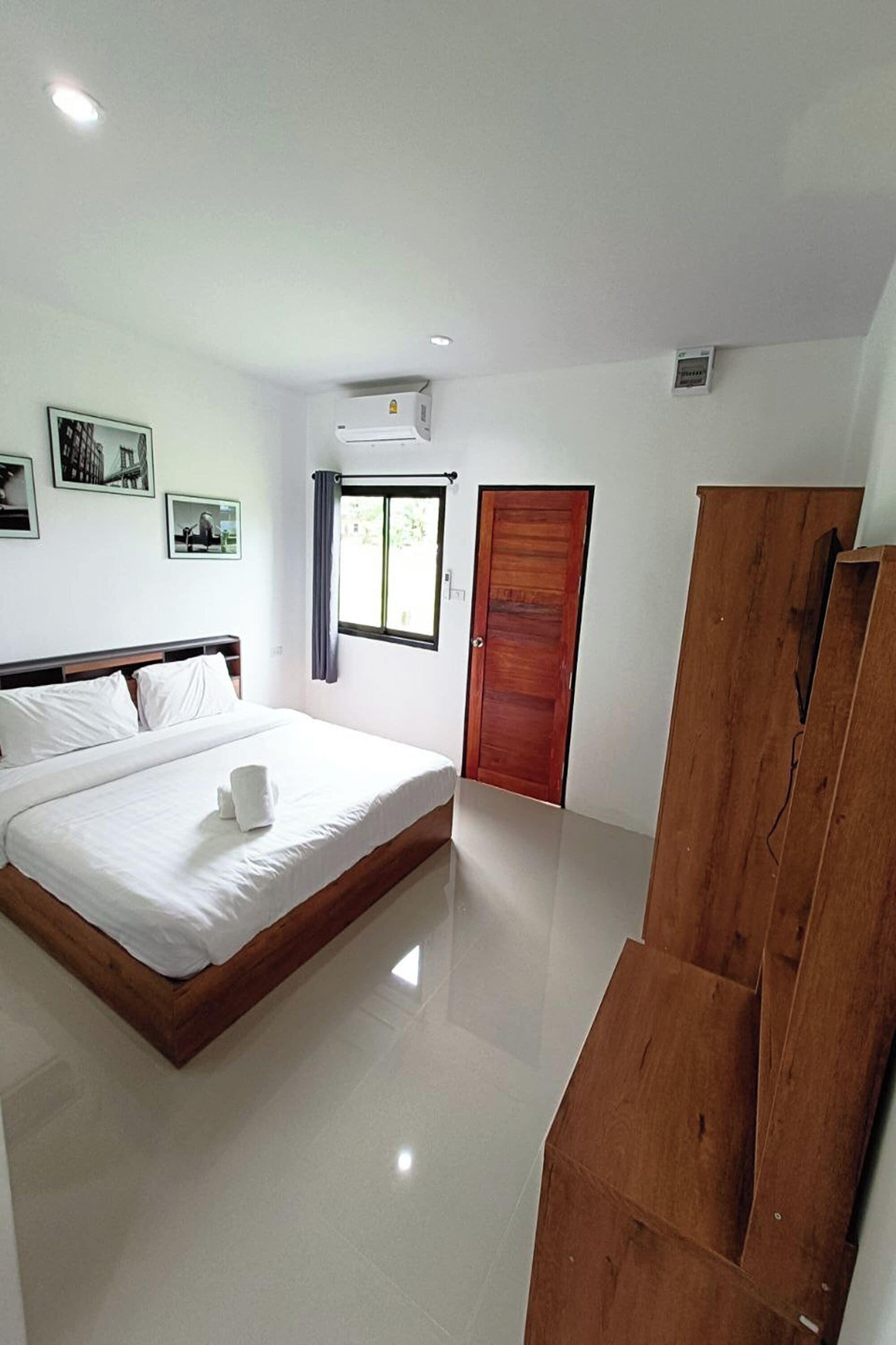 Quarto standard | Cofres nos quartos, escrivaninha, Wi-Fi de cortesia, roupa de cama