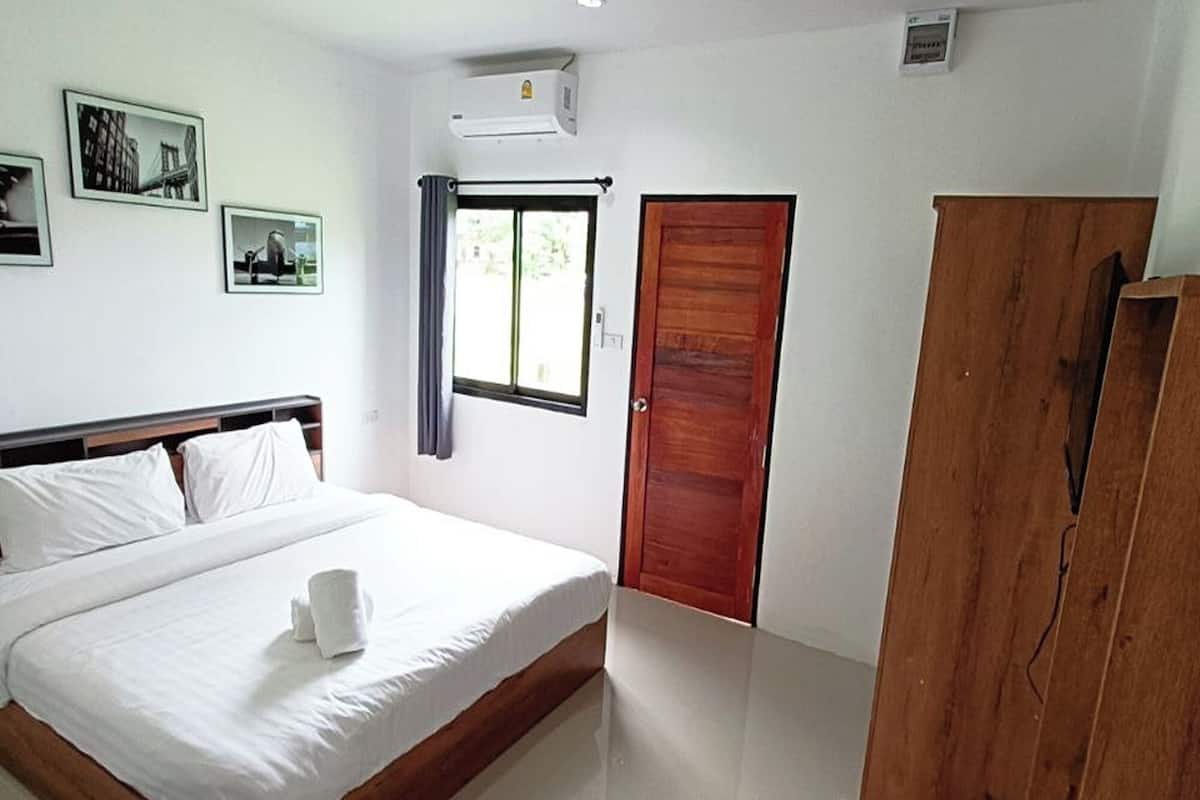 Quarto standard | Cofres nos quartos, escrivaninha, Wi-Fi de cortesia, roupa de cama