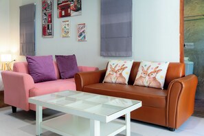 Coffres-forts dans les chambres, bureau, Wi-Fi gratuit, draps fournis