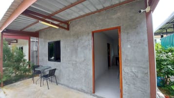 1 Bedroom House | Terrace/patio