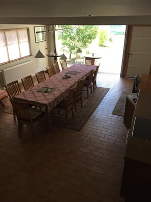 In-room dining - Gästehaus Erna Kadel (Hockenheim)