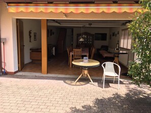 Terrace/patio - Gästehaus Erna Kadel (Hockenheim)