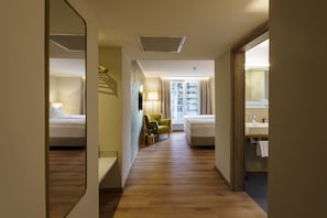 Superior Double Room | Hypo-allergenic bedding, individually furnished, soundproofing - Hotel Rappen (Freiburg im Breisgau)