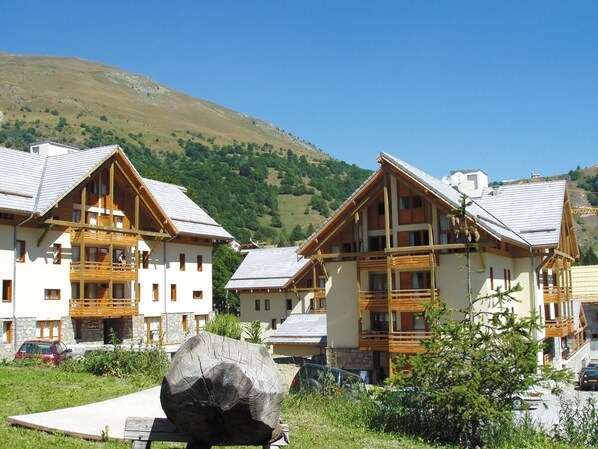 Esterni