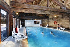 Piscina coberta i piscina climatitzada