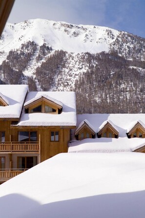 Exterior - 50m from shops, swimming pool, balcony, 36-37m², Les Orres (Les Orres)