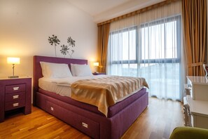 Premium-Apartment, 2 Schlafzimmer, Sauna | Zimmersafe, Schreibtisch, laptopgeeigneter Arbeitsplatz