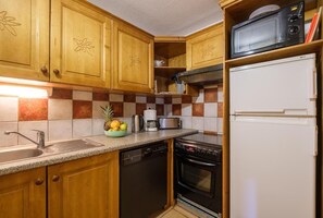 Frigorífic, microones, forn i rentaplats 