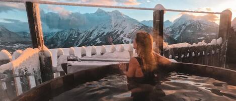 Bain à remous extérieur