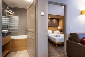 1 bedroom, WiFi, bed sheets - Wifi, 50m from ski slopes, fitness, swimming pool, sauna, balcony, tv, ski locker, 37m², La Plagne (La Plagne)