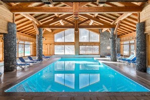 Innenpool, beheizter Pool