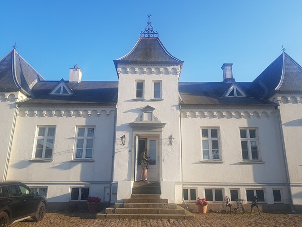 Overnatningsstedets facade