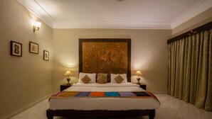 Suite with Jacuzzi - King's Abode Ranakpur (Desuri)