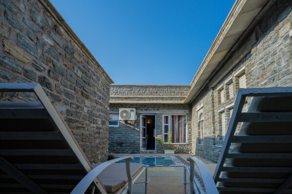 Super Deluxe Room with Shared Pool