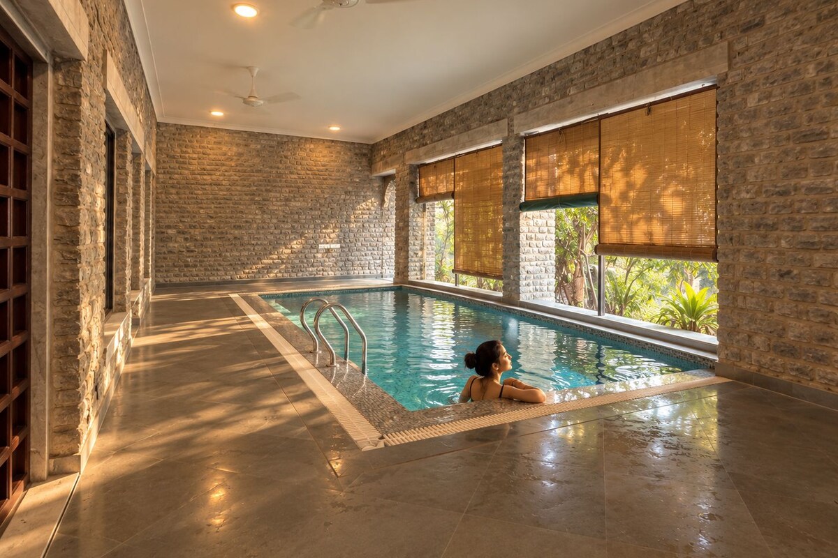 Superior Room With Shared Pool | Roupa de cama