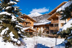 Exterior - 200m from resort center, fitness, swimming pool, terrace, balcony, tv, ski locker, 70-73m² (SERRE CHEVALIER)
